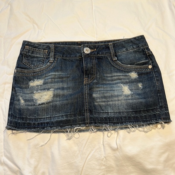 Guess Mini Jean Skirt - Picture 1 of 5